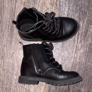 Old Navy Kids Black Lace-Up Boots